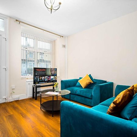 Вилла 3 Bed House For Contractors & Families And Free Parking Бирмингем Экстерьер фото