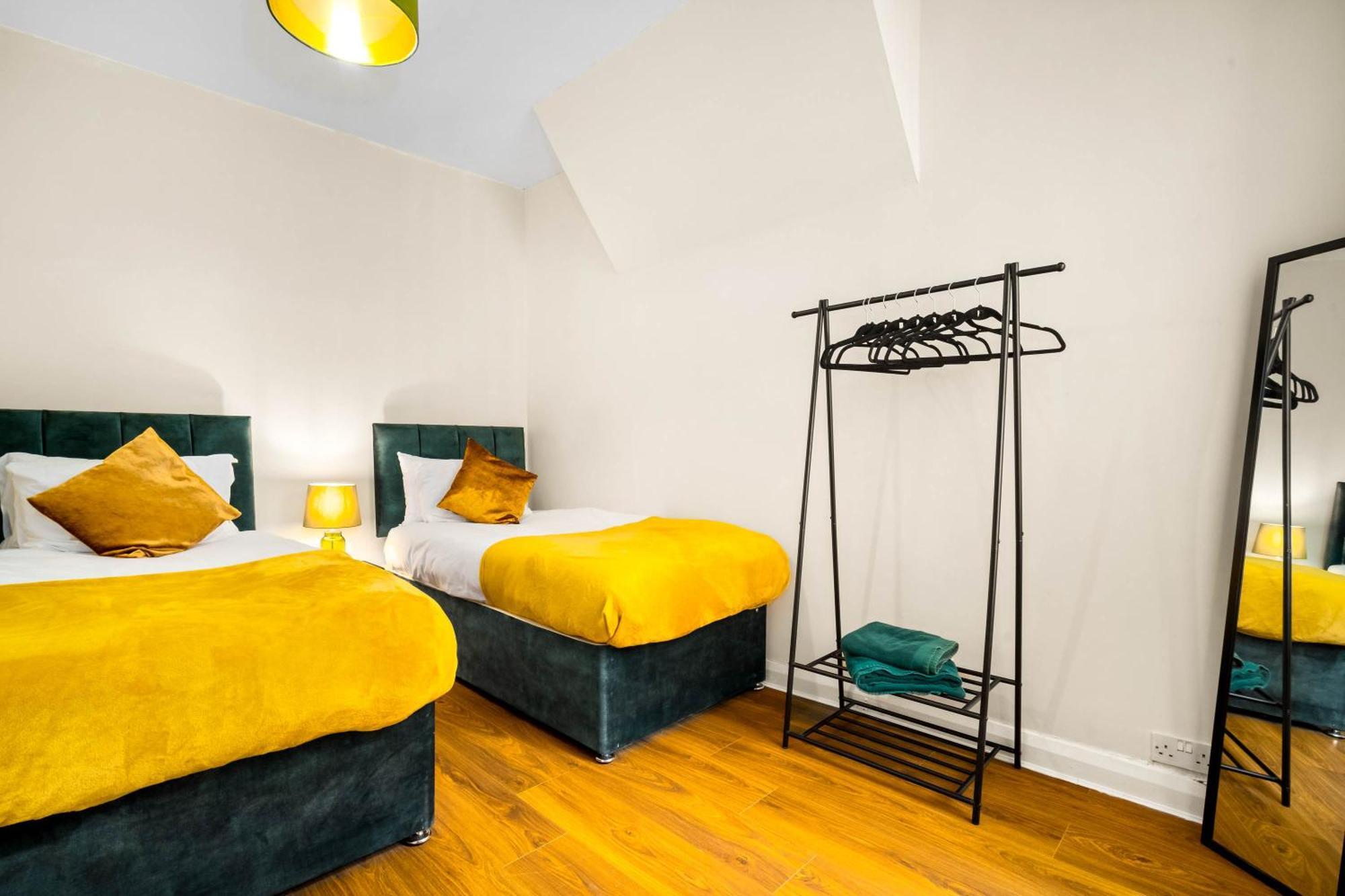 Вилла 3 Bed House For Contractors & Families And Free Parking Бирмингем Экстерьер фото