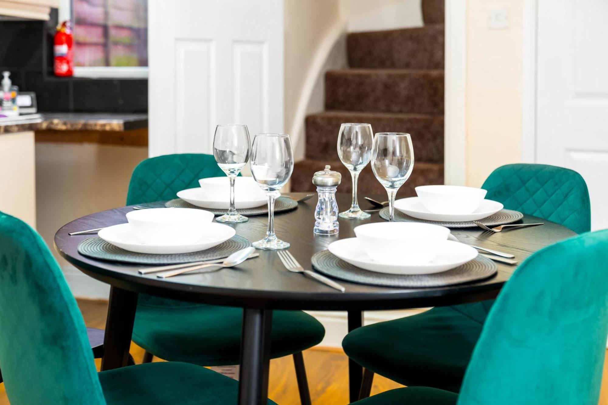 Вилла 3 Bed House For Contractors & Families And Free Parking Бирмингем Экстерьер фото