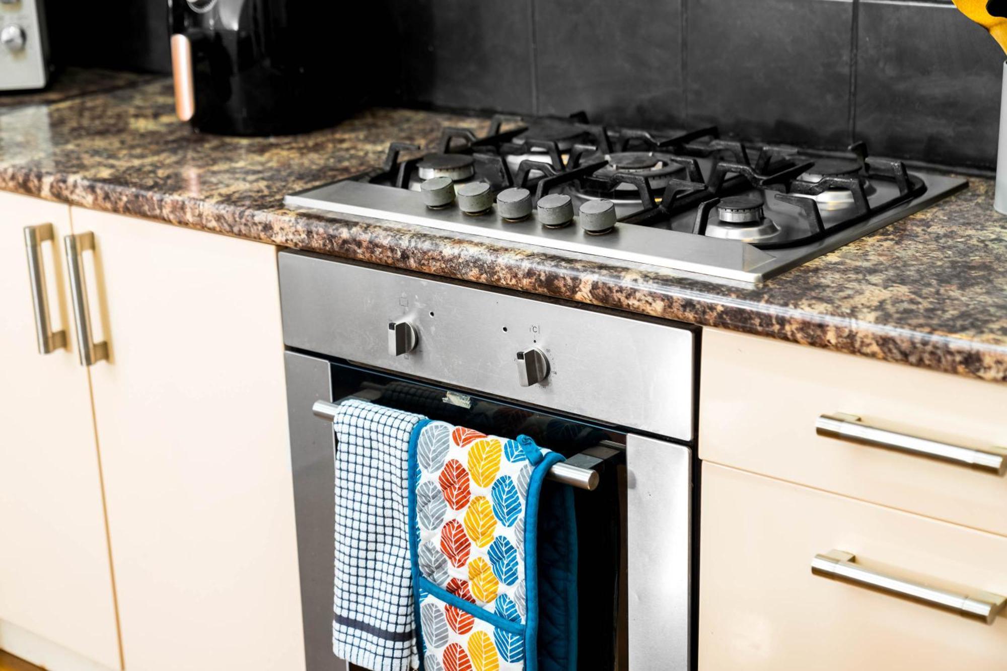 Вилла 3 Bed House For Contractors & Families And Free Parking Бирмингем Экстерьер фото