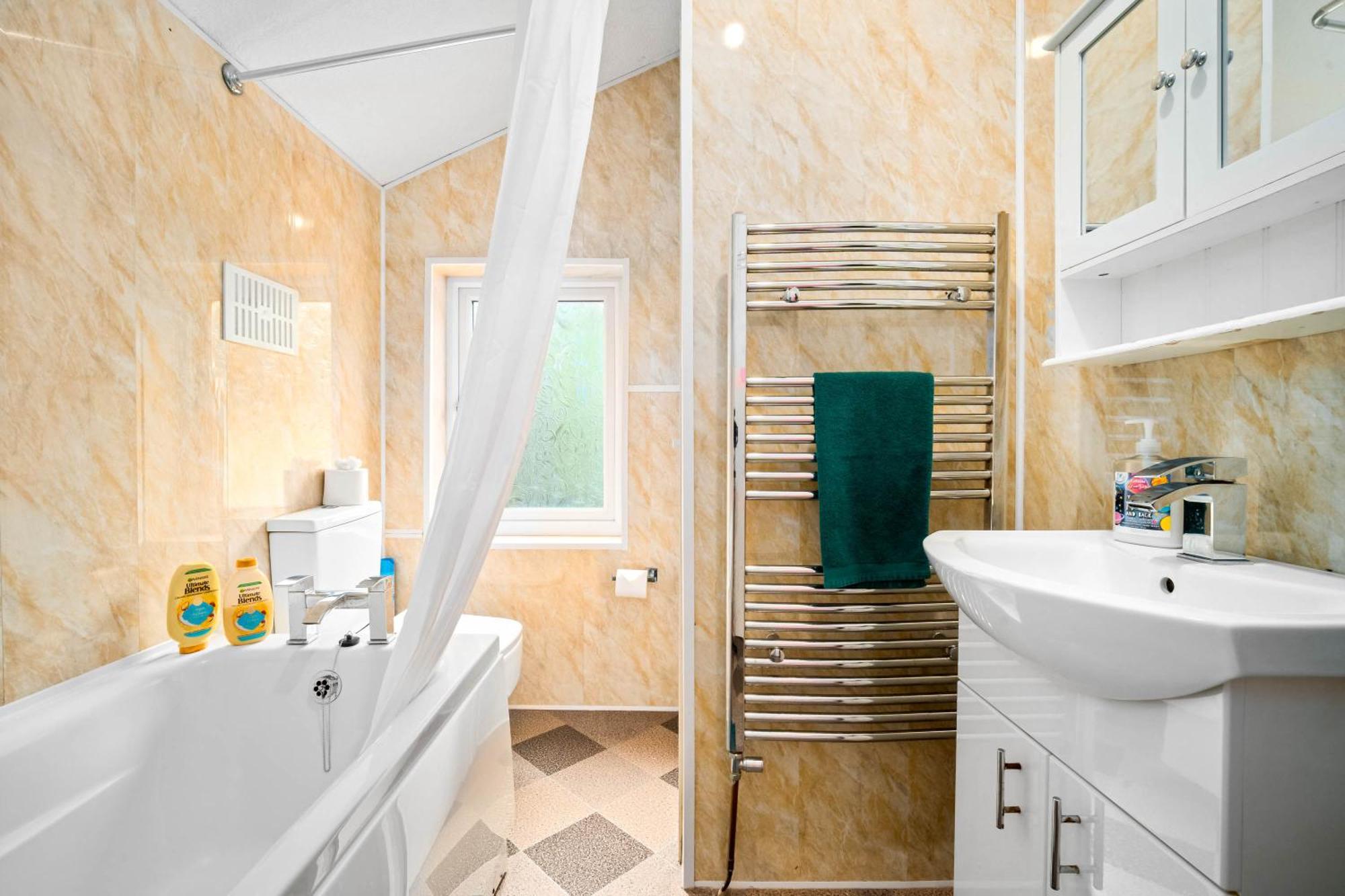 Вилла 3 Bed House For Contractors & Families And Free Parking Бирмингем Экстерьер фото